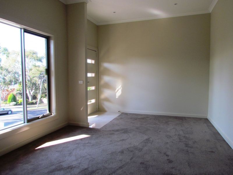 2/872 Waverley Road, Wheelers Hill VIC 3150