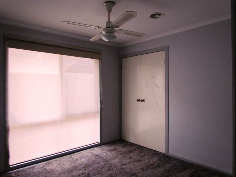 11 Surat Place, Rowville VIC 3178