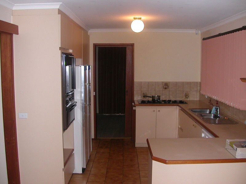 2 Trisha Drive, Rowville VIC 3178