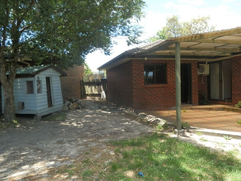 4 Raneen Place, Berwick VIC 3806