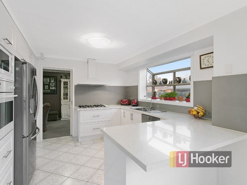 17 Colorado Crescent, Rowville VIC 3178