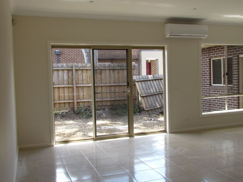 2/110 Harley Street North, Knoxfield VIC 3180