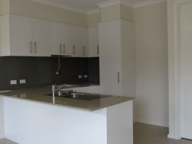 2/110 Harley Street North, Knoxfield VIC 3180