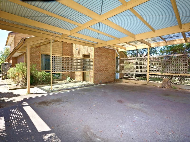 235 Dandelion Drive, Rowville VIC 3178