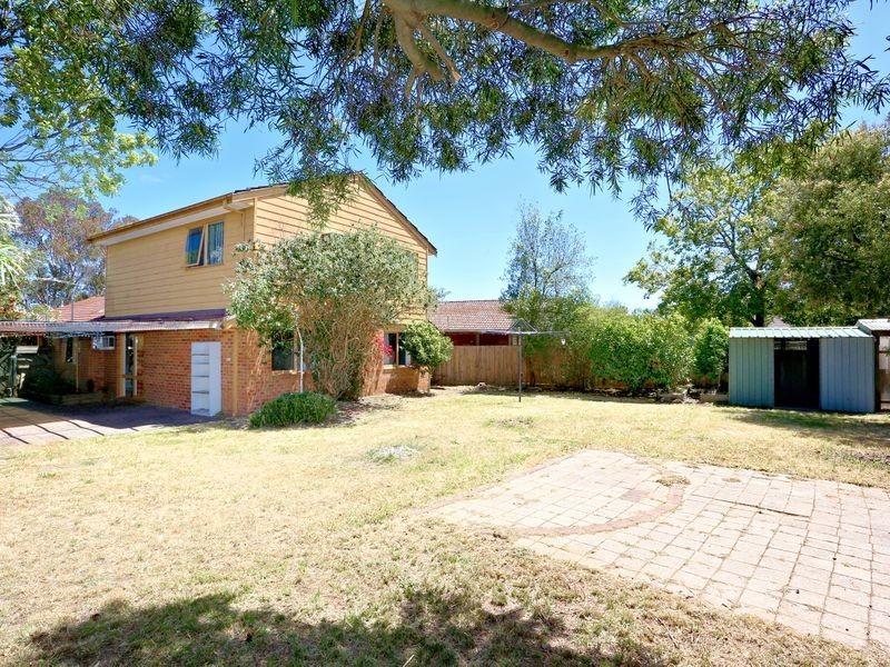 235 Dandelion Drive, Rowville VIC 3178