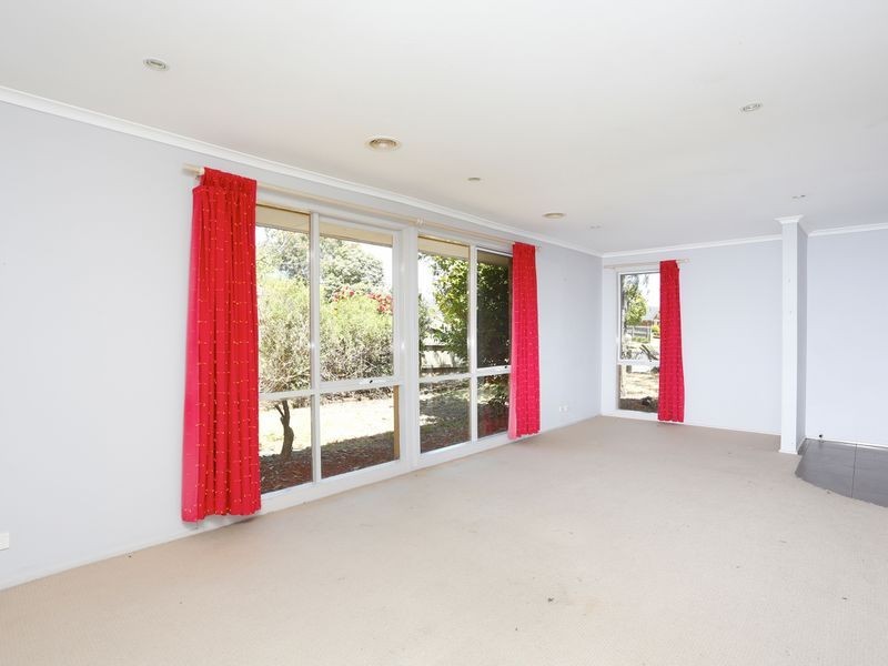 235 Dandelion Drive, Rowville VIC 3178