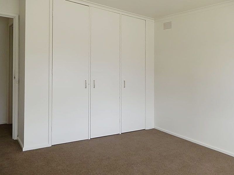 4 Essex Park Drive, Endeavour Hills VIC 3802