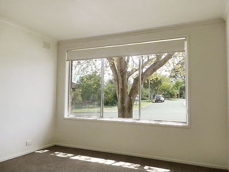 4 Essex Park Drive, Endeavour Hills VIC 3802