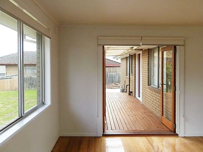 4 Essex Park Drive, Endeavour Hills VIC 3802