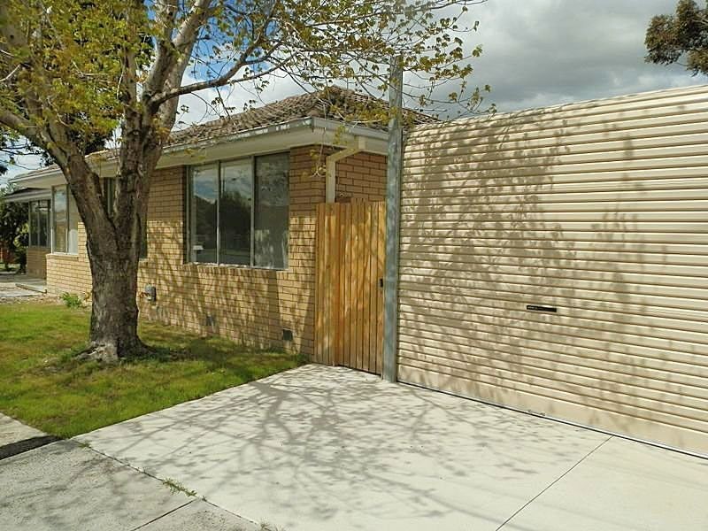 4 Essex Park Drive, Endeavour Hills VIC 3802