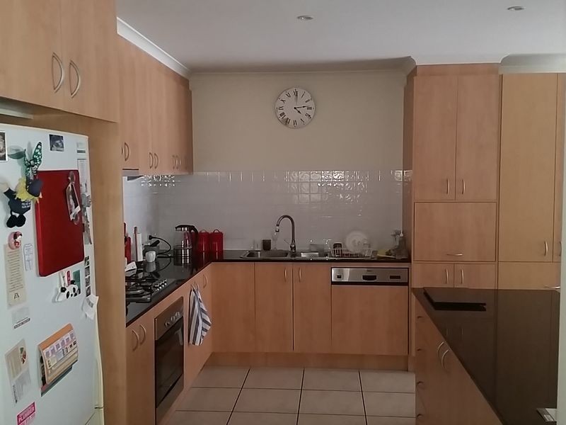 98 Sovereign Manors Crescent, Rowville VIC 3178