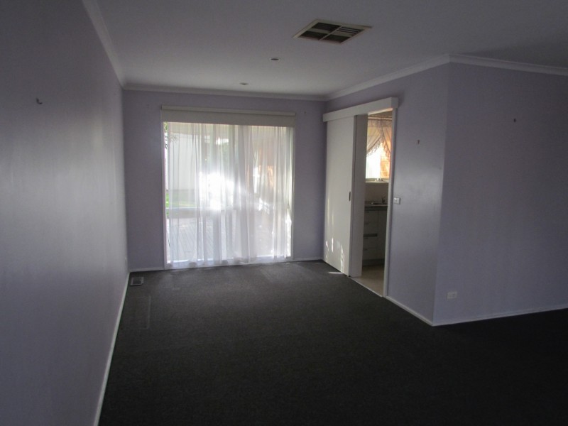 10 Clondara Drive, Rowville VIC 3178