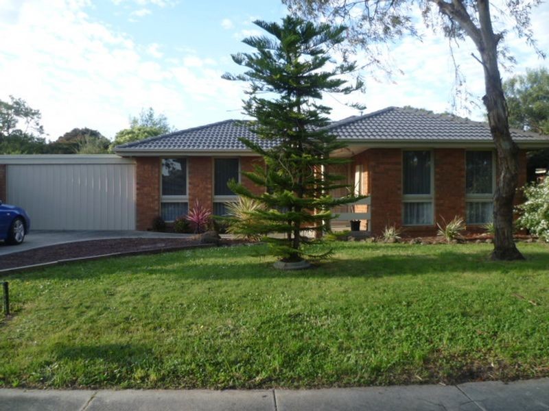4 Balmoral Court, Rowville VIC 3178