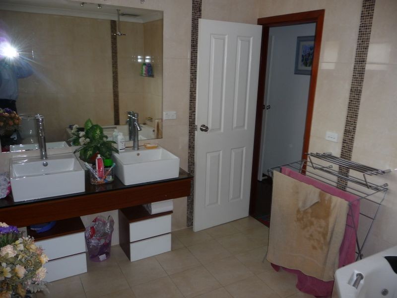 56 Fernbank Crescent, Mulgrave VIC 3170