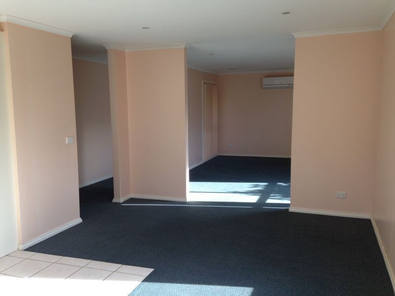 2/74 Murray Crescent, Rowville VIC 3178