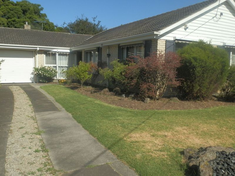 14 Jacaranda Road, Wheelers Hill VIC 3150