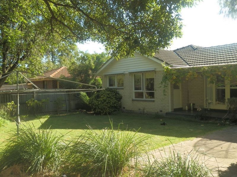 14 Jacaranda Road, Wheelers Hill VIC 3150