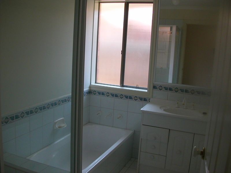 1/13 Lakeview Avenue, Rowville VIC 3178