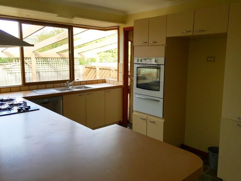 20 Bellfield Drive, Lysterfield VIC 3156