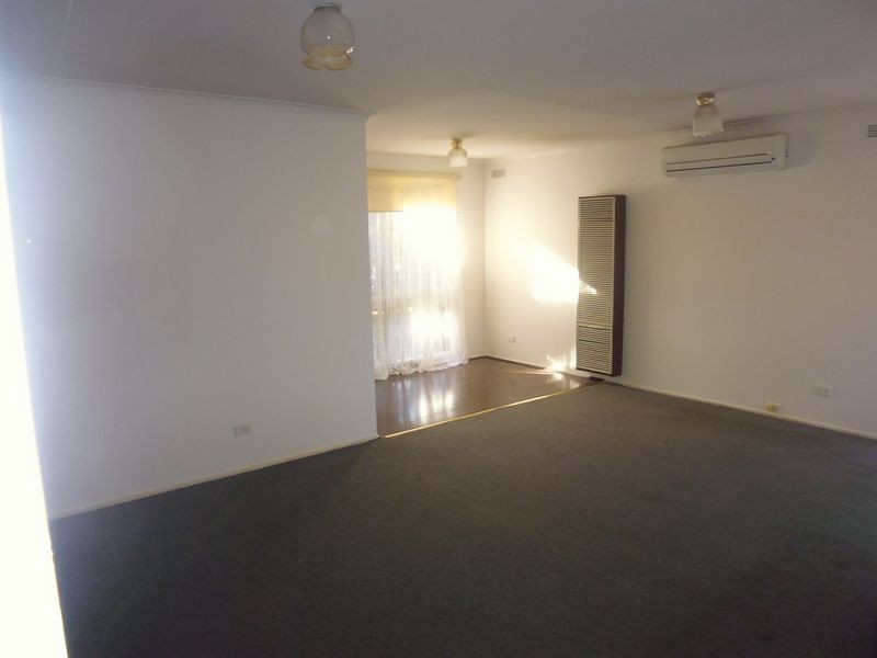 11 Paulette Court, Scoresby VIC 3179