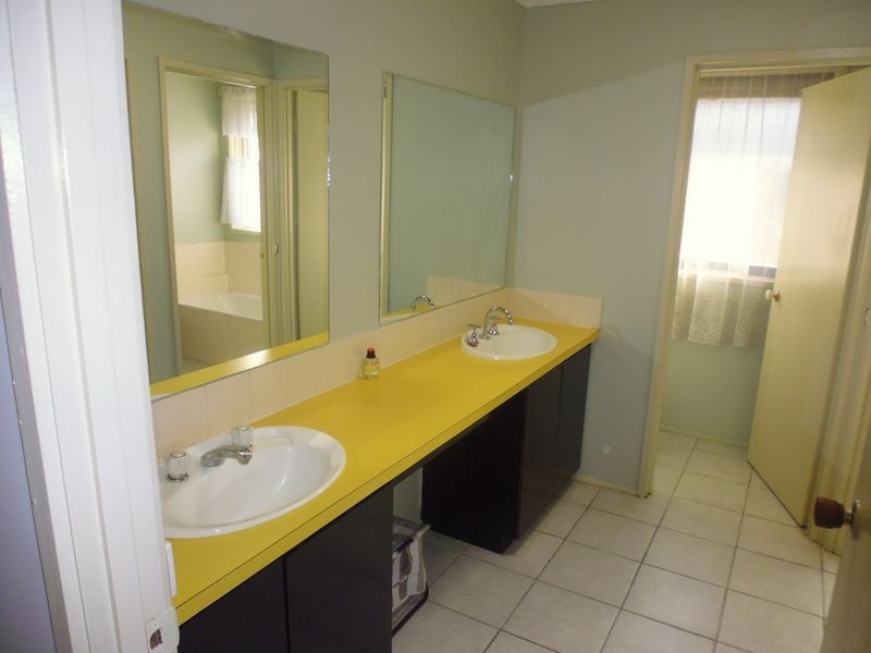 11 Paulette Court, Scoresby VIC 3179