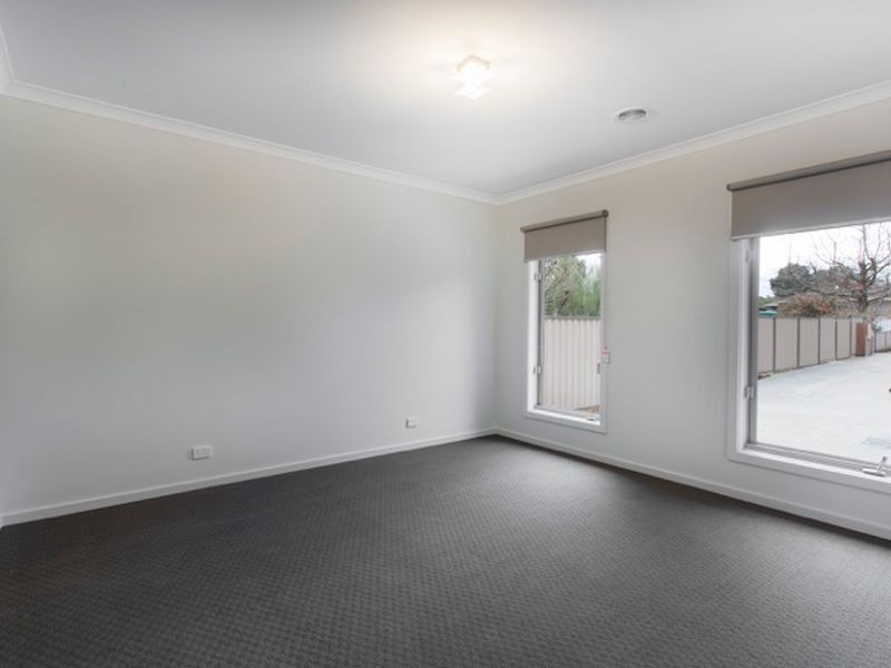 2/88 Loretto Avenue, Ferntree Gully VIC 3156