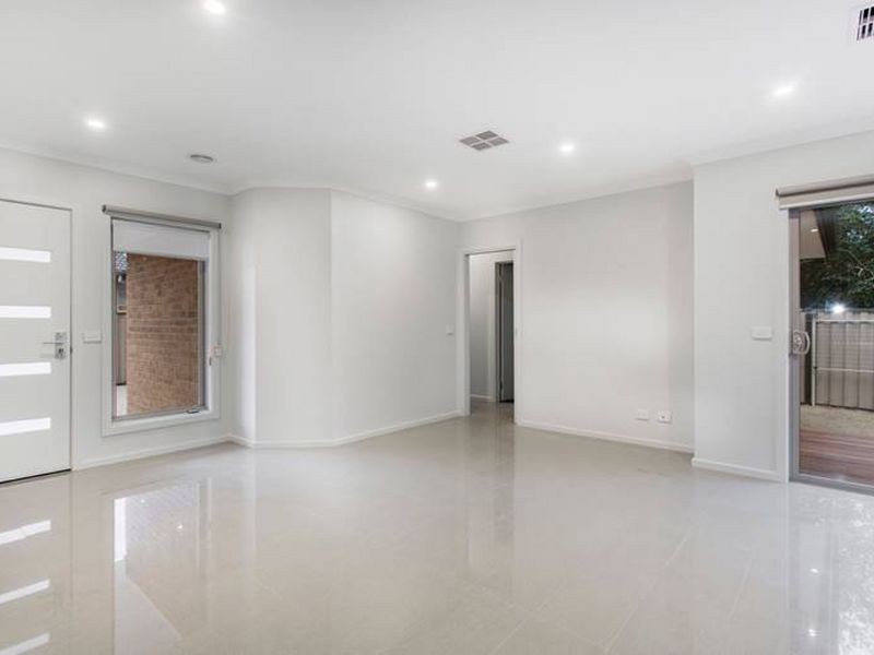 2/88 Loretto Avenue, Ferntree Gully VIC 3156