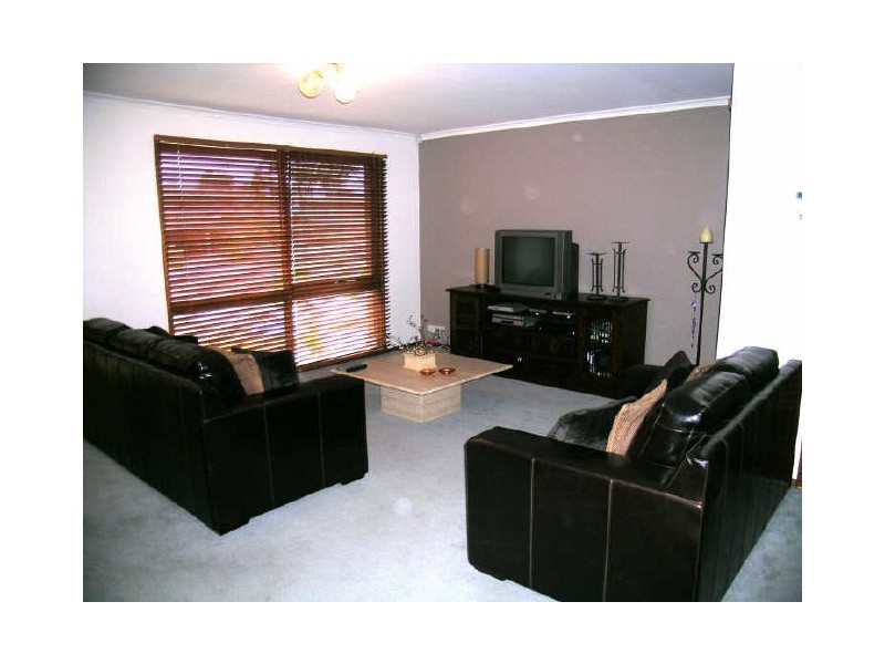 128 Dandelion Drive, Rowville VIC 3178