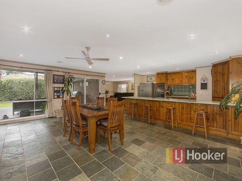 6 Balmoral Court, Rowville VIC 3178