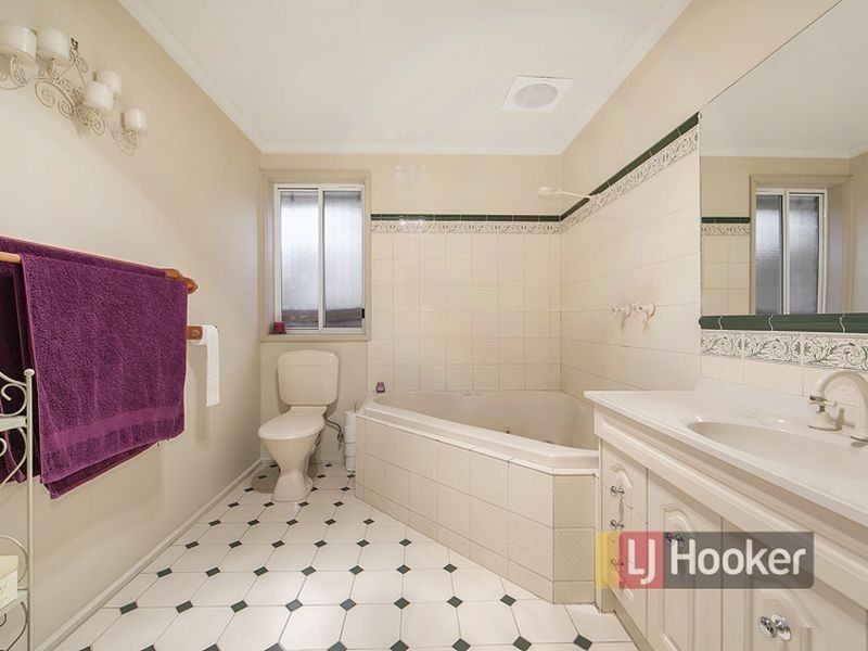 6 Balmoral Court, Rowville VIC 3178