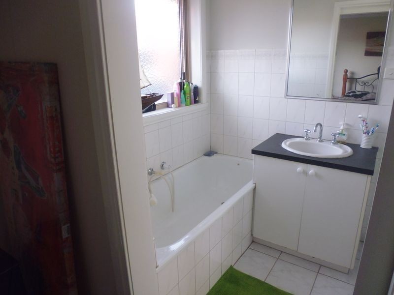 2/20 First Street, Clayton South VIC 3169