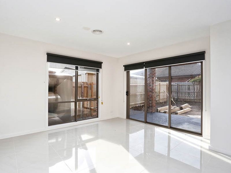 1 Prior Court, Rowville VIC 3178