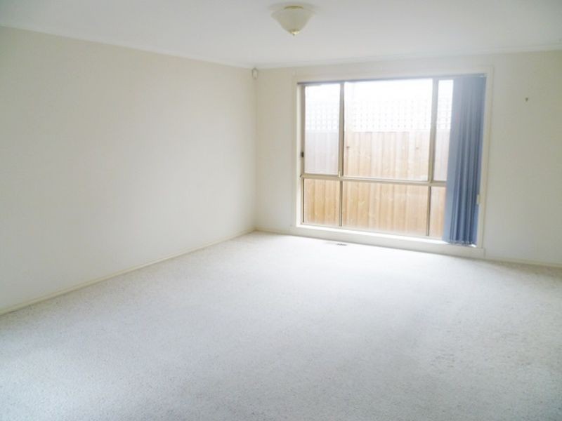 2/152 Dandelion Drive, Rowville VIC 3178