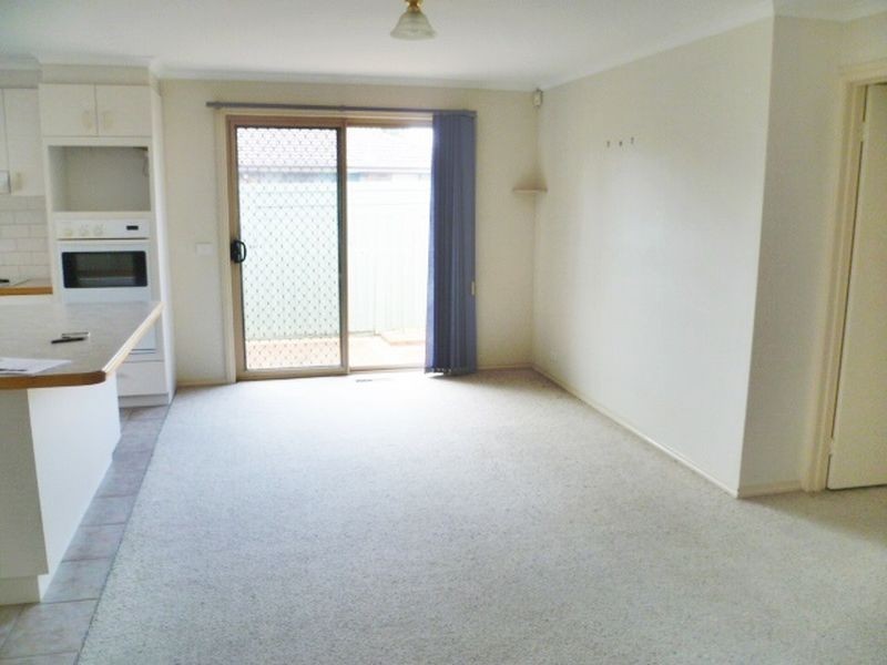 2/152 Dandelion Drive, Rowville VIC 3178
