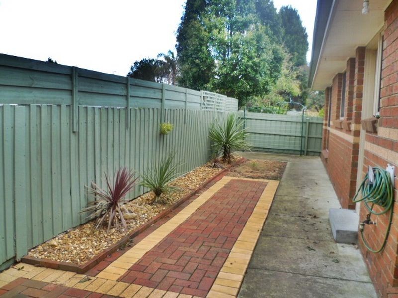 2/152 Dandelion Drive, Rowville VIC 3178