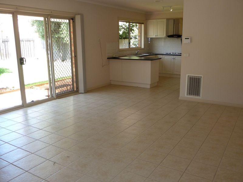 2/59 Airedale Way, Rowville VIC 3178