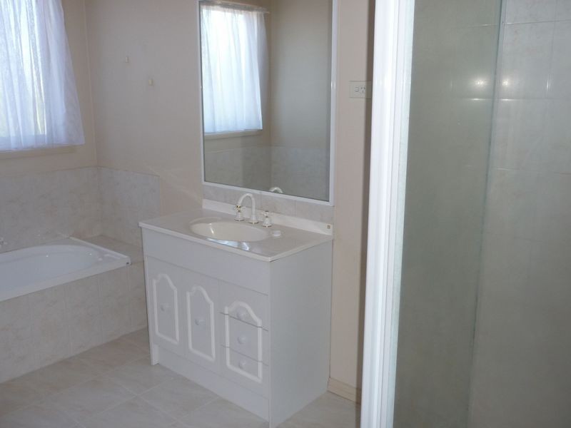 2/59 Airedale Way, Rowville VIC 3178