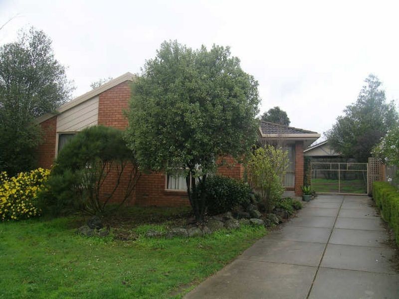 9 Settlers Court, Rowville VIC 3178