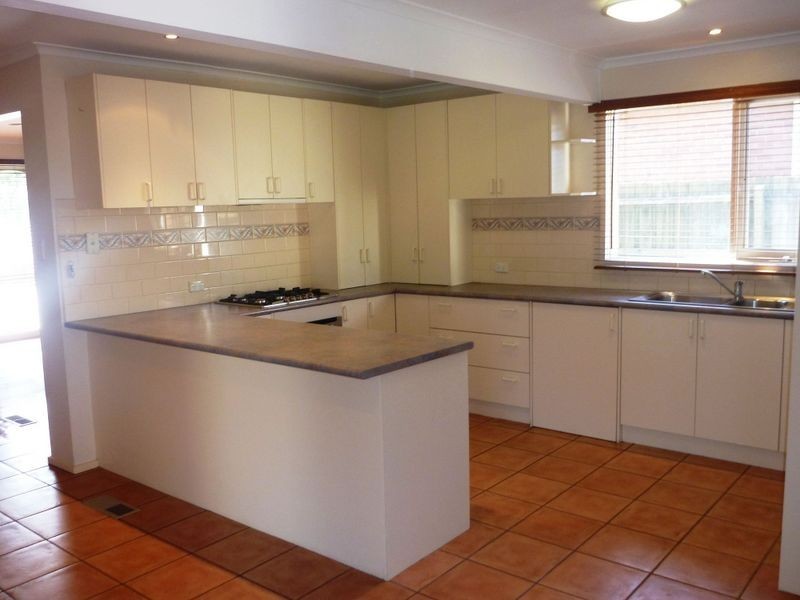 1/11 Fourth Avenue, Rowville VIC 3178