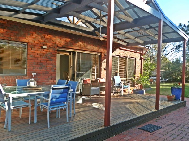 19 King Parade, Knoxfield VIC 3180