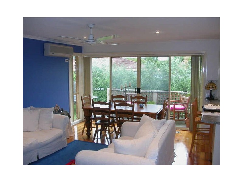 2/2 Snowgum Close, Rowville VIC 3178