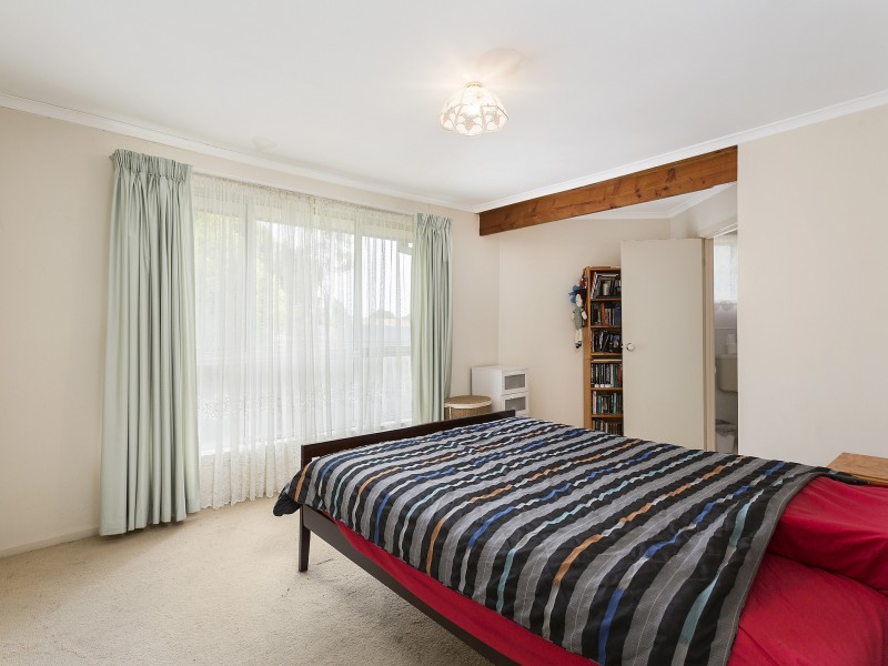 6 Coringa Court, Knoxfield VIC 3180