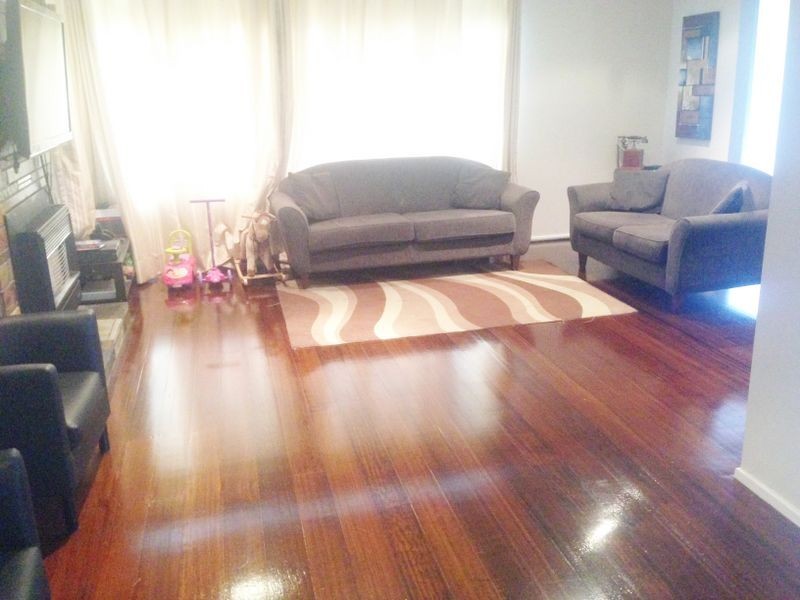 8 Eurella Crescent, Rowville VIC 3178