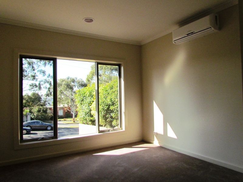 1/872 Waverley Road, Wheelers Hill VIC 3150