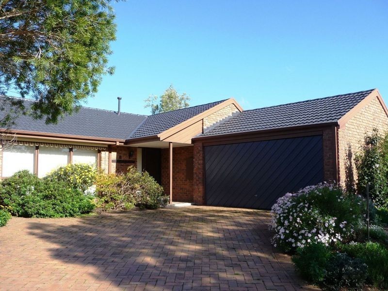 4 Cardinia Way, Rowville VIC 3178