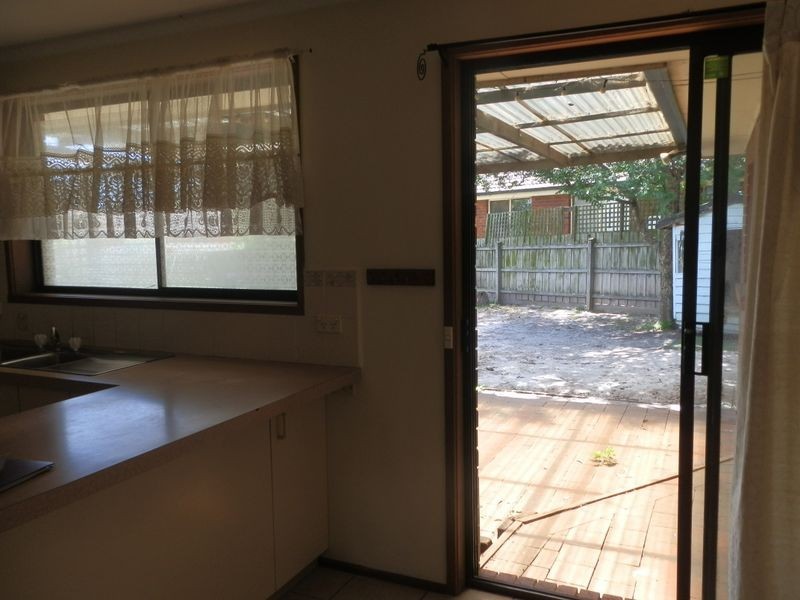 4 Raneen Place, Berwick VIC 3806