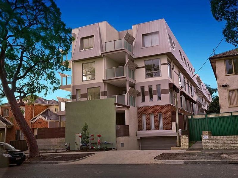 2 & 16/12 Close Avenue, Dandenong VIC 3175