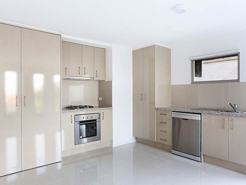 2 & 16/12 Close Avenue, Dandenong VIC 3175