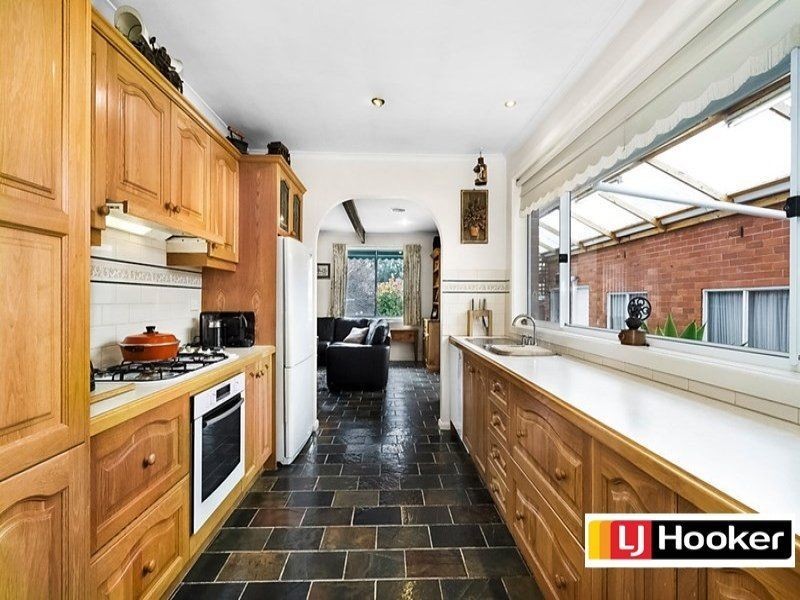 9 Ascot Court, Glen Waverley VIC 3150