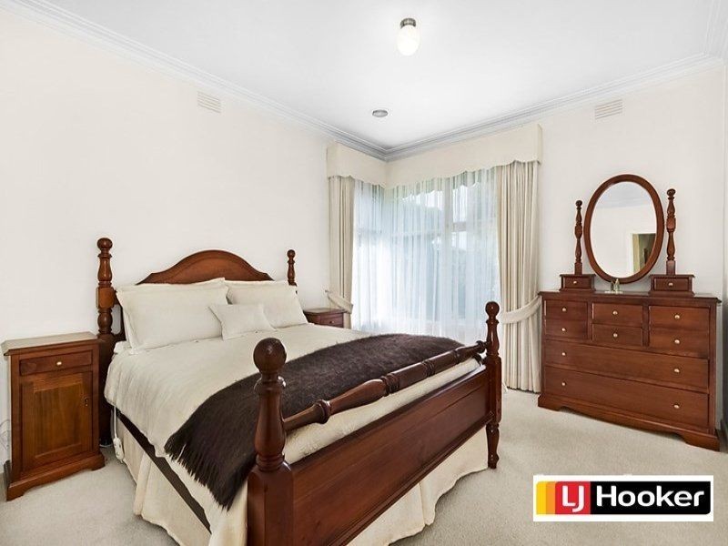 9 Ascot Court, Glen Waverley VIC 3150